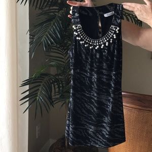 Tank with cute silver and pearl details